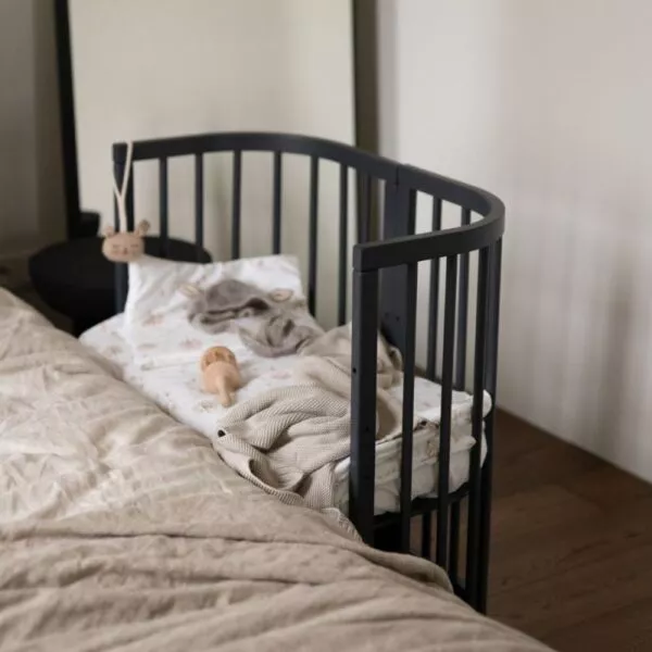 Grafitowe Łóżeczko 7w1 dla Dziecka – Wielofunkcyjny Mebel